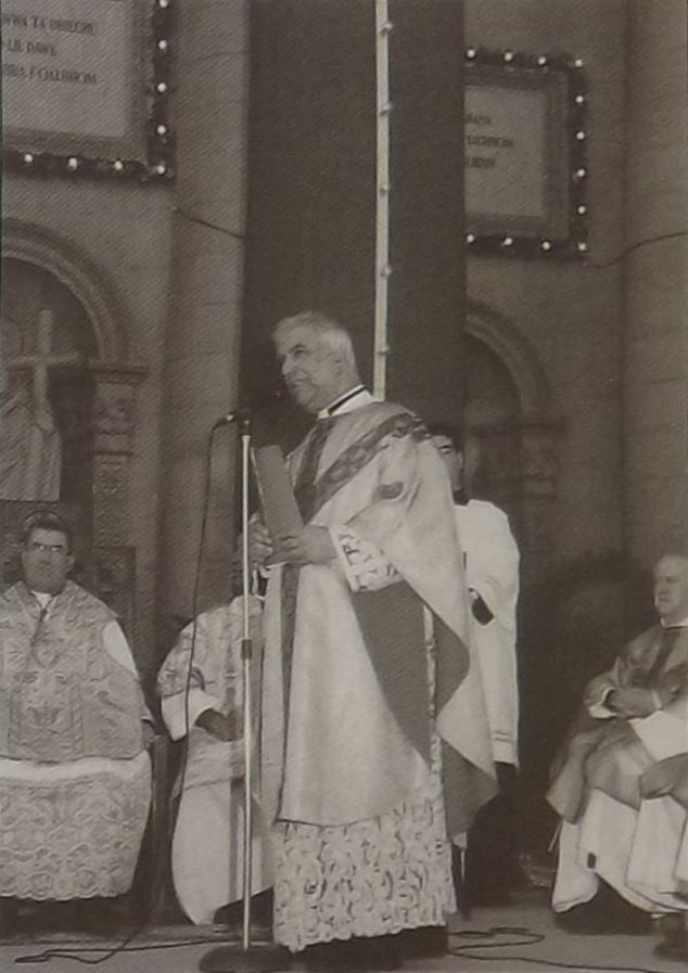 L-Arcipriet Dun Joe Carabott fil-quddiesa f'gheluq il-25 anniversarju mill-Inkurunazzjoni