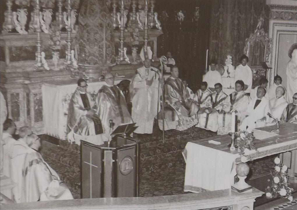 Ftuh tal-festi ta’ l-Inkurunazzjoni fit-30 ta’ Lulju, 1975 fil-Mosta