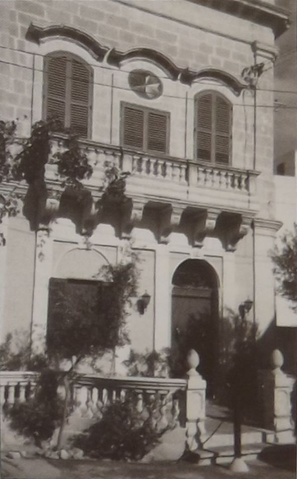 Dar Dun Felic Calleja fi Triq il-Parrocca l-Mosta