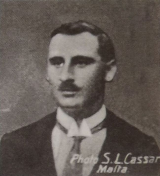 Il-Kaptan Walter Luke Salomone elett mill-Mosta fl-1921 mal-Constitutional Party