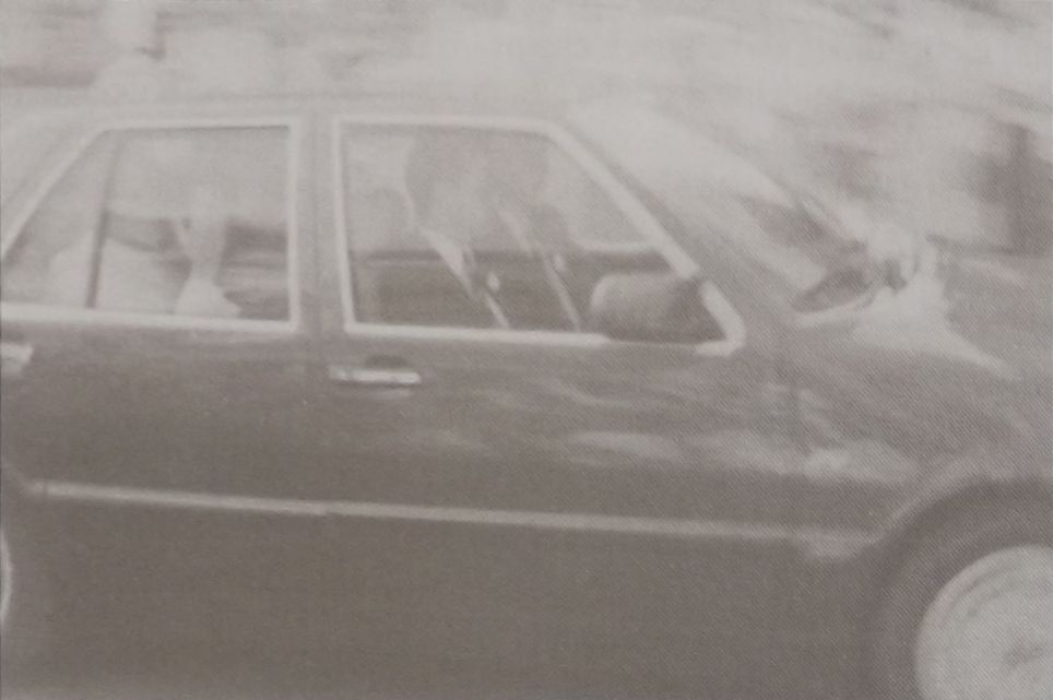 Papa Gwanni Pawlu II misjuq b’velocita qawwija fit-toroq tal-Mosta fis-26 ta’ Mejju, 1990