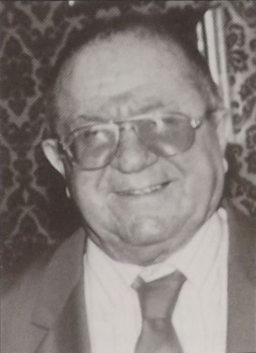 Guzeppi Grech il-Paramount mill-Mosta maghruf ghall-karozzi tal-linja