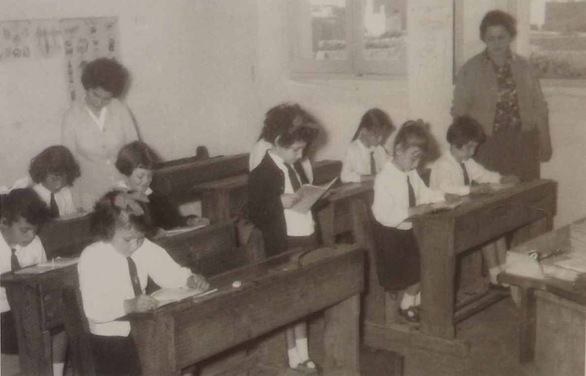 Skola primarja bniet Mosta fis-snin 60