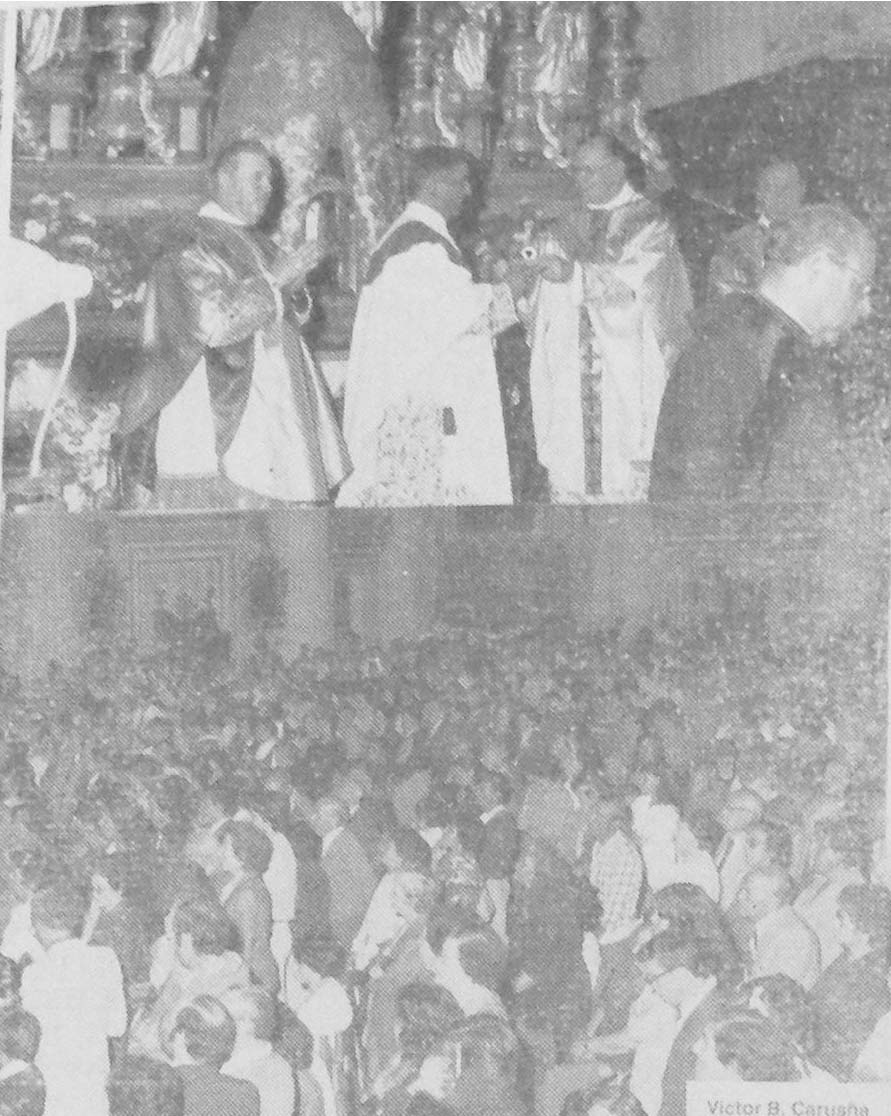 Arcipriet Mons. Joe Carabott jiehu l-pusses