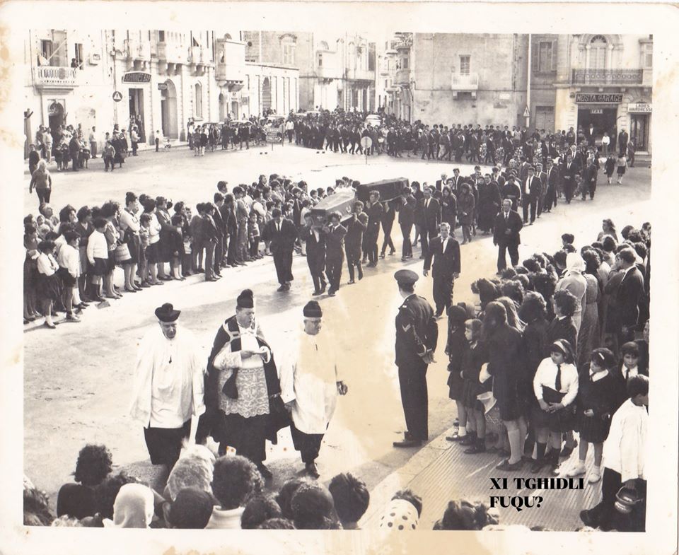 Karru tal-mejtin fl-antik