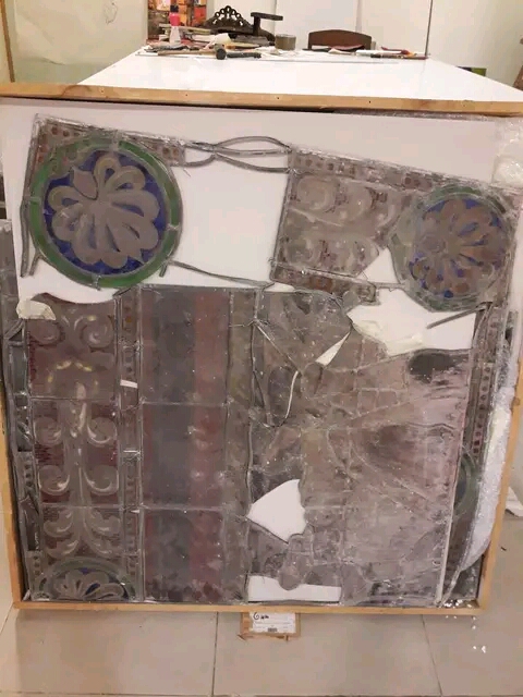 Qabel ir-restawr ta' stained glass fil-Mosta Rotunda