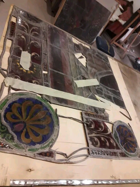 Ukoll qabel ir-restawr ta' stained glass fil-Mosta Rotunda